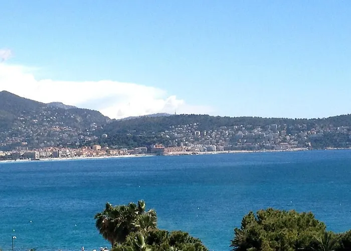 Le Riviera *